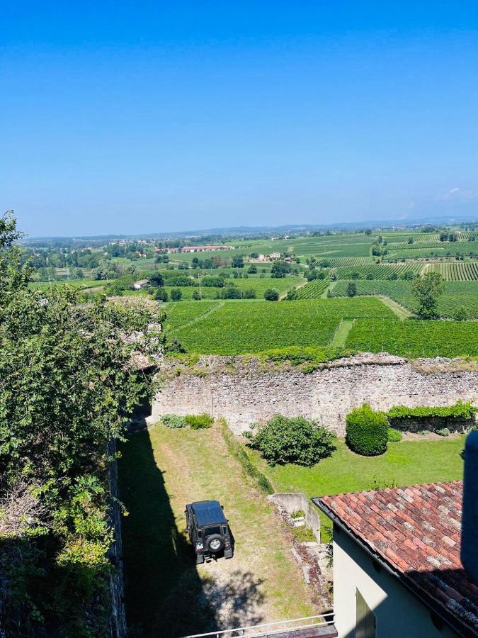Thomas' Castle Lägenhet Pozzolengo Exteriör bild