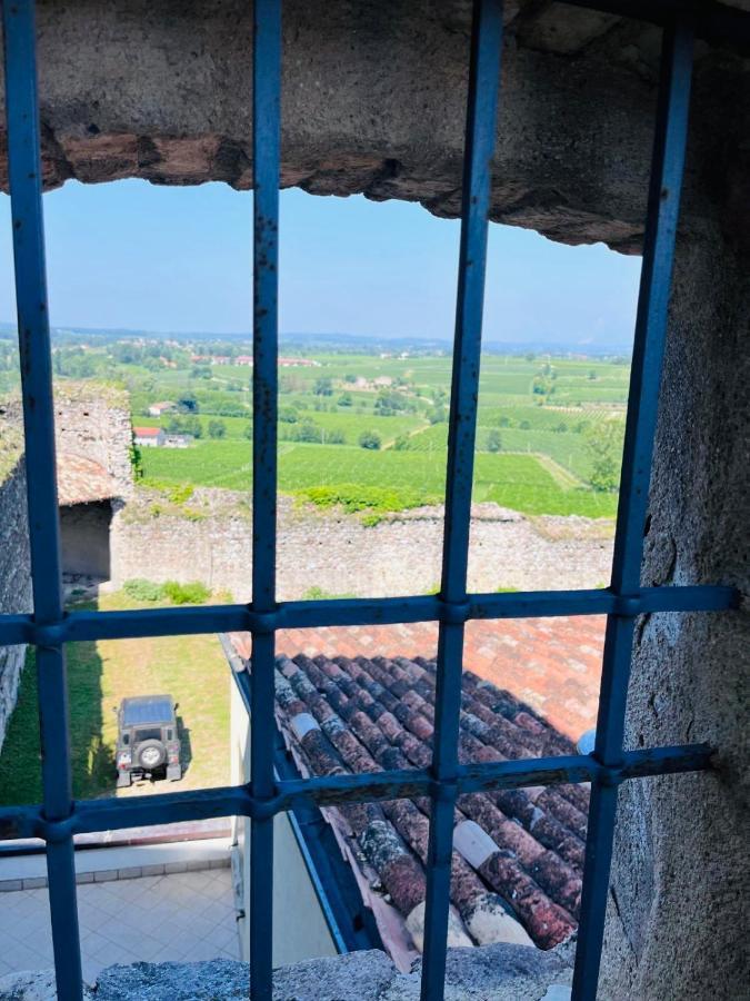 Thomas' Castle Lägenhet Pozzolengo Exteriör bild