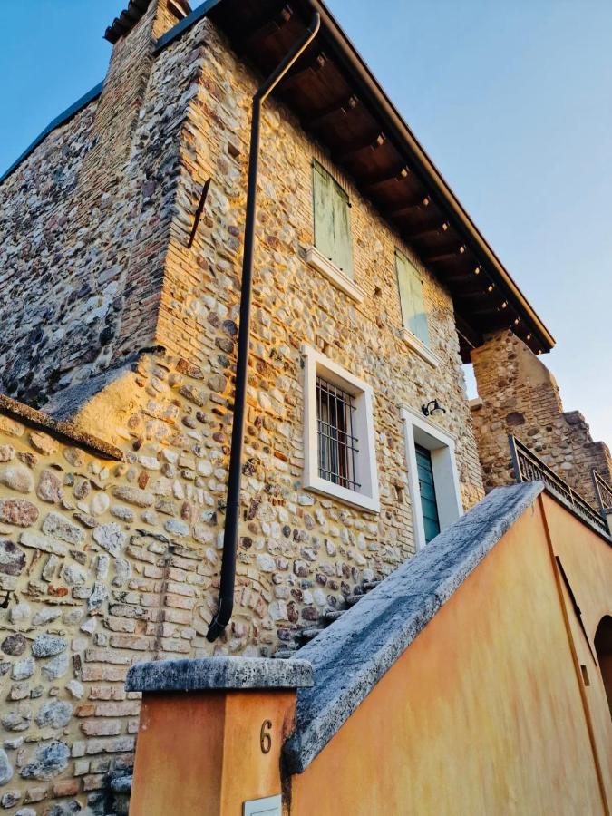 Thomas' Castle Lägenhet Pozzolengo Exteriör bild