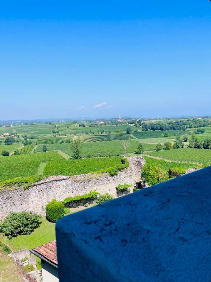 Thomas' Castle Lägenhet Pozzolengo Exteriör bild